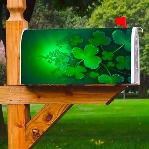 Mailbox Cover, Magnetic Wrap for Standard Size Mailbox, NEW, Clover, Easy Decor.